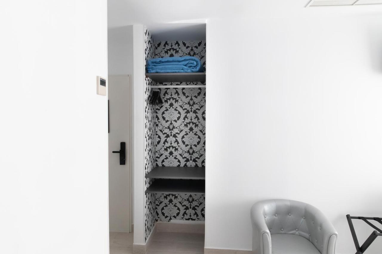 Hostal Boutique I Host You Мадрид Екстериор снимка