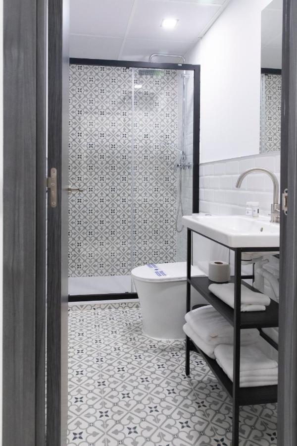 Hostal Boutique I Host You Мадрид Екстериор снимка