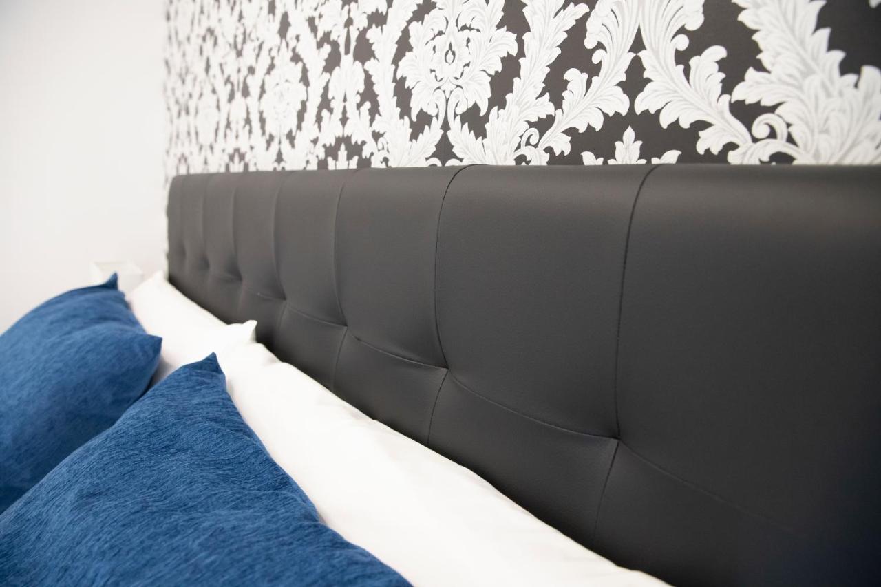 Hostal Boutique I Host You Мадрид Екстериор снимка